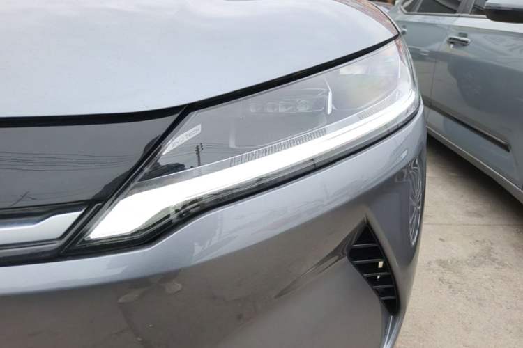Used BYD Yuan UP 2024 401 km Active Version Left Front Headlight