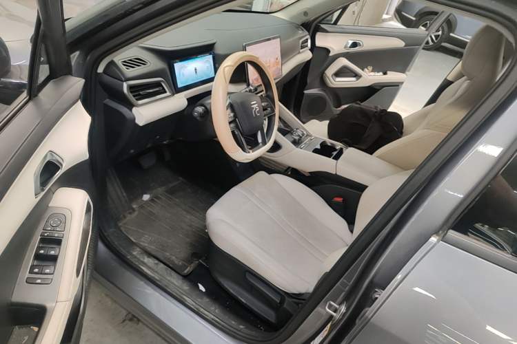 Used BYD Yuan UP 2024 401KM Leading Edition Left Front Seat