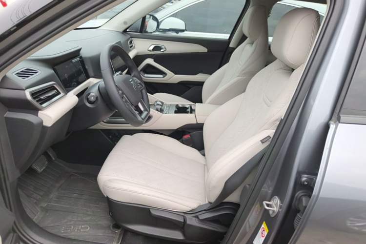 Used BYD Yuan UP 2024 401 km Active Version Left Front Seat