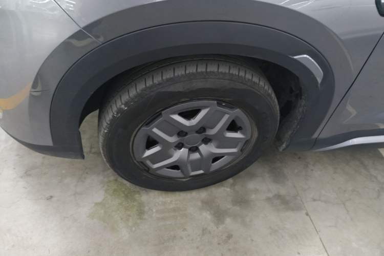 Used BYD Yuan UP 2024 401 km Active Version Left Front Wheel Hub
