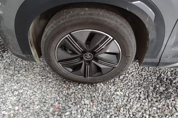 Used BYD Yuan UP 2024 401KM Beyond Edition Left Front Wheel Hub
