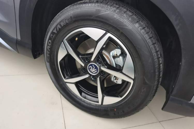 Used BYD Yuan UP 2024 401KM Beyond Edition Left Front Wheel Hub