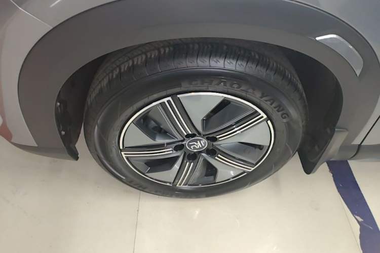 Used BYD Yuan UP 2024 401KM Beyond Edition Left Front Wheel Hub