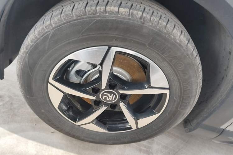Used BYD Yuan UP 2024 401 km Active Version Left Front Wheel Hub