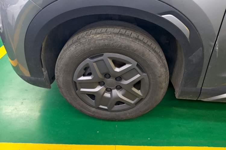 Used BYD Yuan UP 2024 401 km Active Version Left Front Wheel Hub