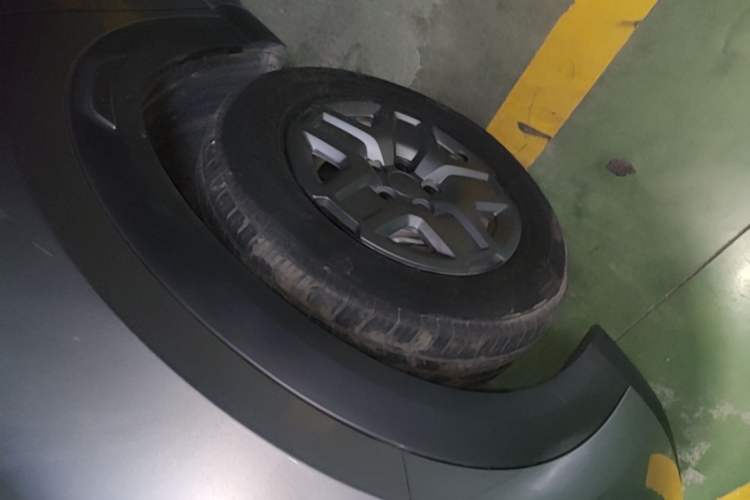 Used BYD Yuan UP 2024 401 km Active Version Left Front Wheel Hub