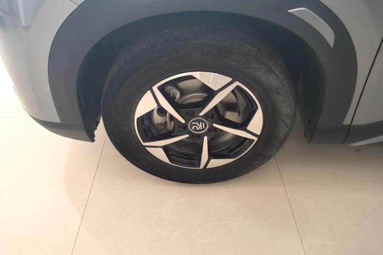 Used BYD Yuan UP 2024 401KM Leading Edition Left Front Wheel Hub