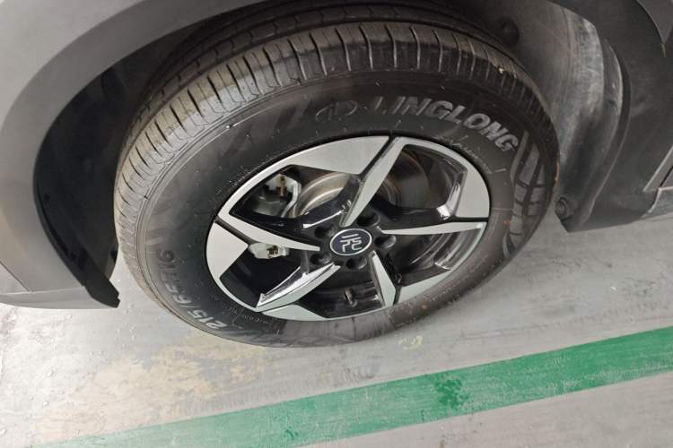 Used BYD Yuan UP 2024 401KM Leading Edition Left Front Wheel Hub
