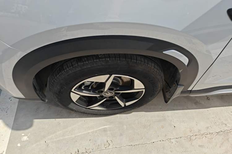 Used BYD Yuan UP 2024 401KM Leading Edition Left Front Wheel Hub