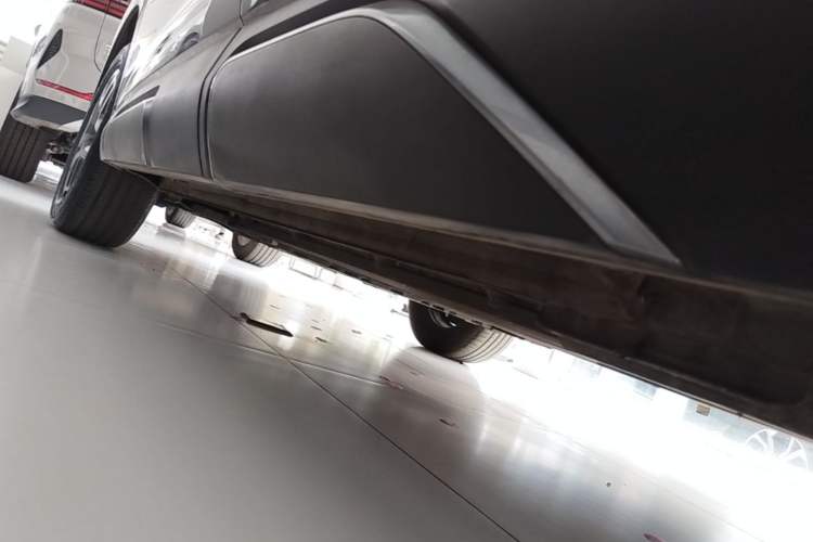 Used BYD Yuan UP 2024 401 km Active Version Left Side Sill