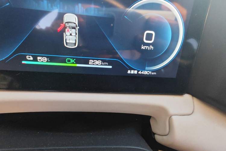Used BYD Yuan UP 2024 401KM Beyond Edition Odometer Close Up