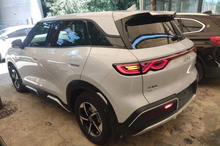 Used BYD Yuan UP 2024 401KM Leading Edition Rear Left 45 Deg