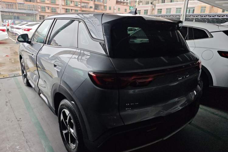 Used BYD Yuan UP 2024 401KM Leading Edition Rear Left 45 Deg