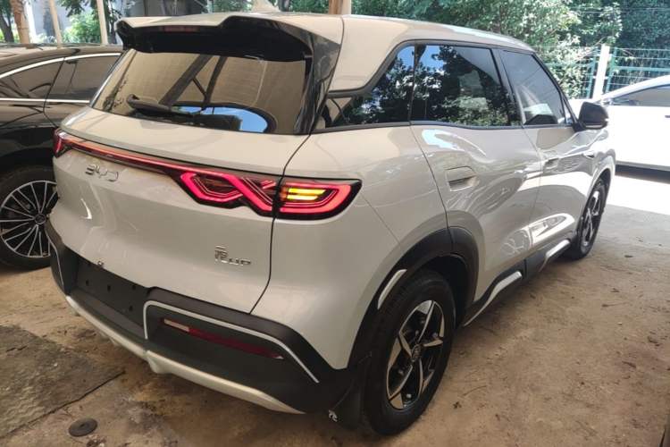 Used BYD Yuan UP 2024 401KM Leading Edition Rear Right 45 Deg