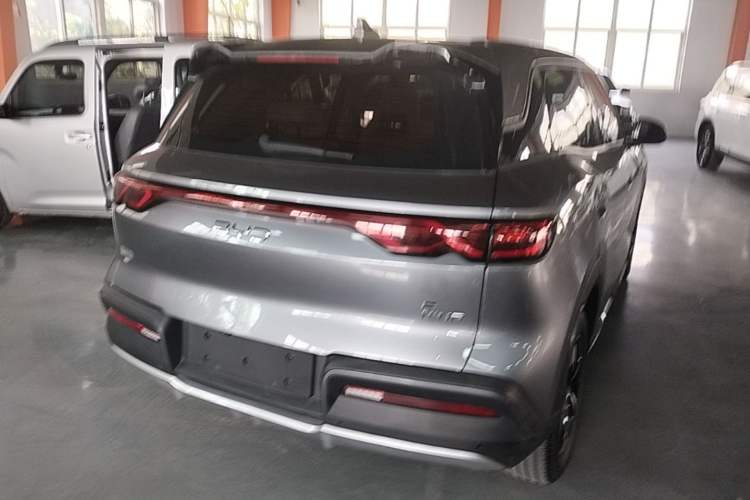 Used BYD Yuan UP 2024 401KM Leading Edition Rear Right 45 Deg