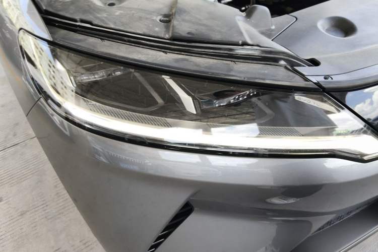 Used BYD Yuan UP 2024 401KM Leading Edition Right Front Headlight