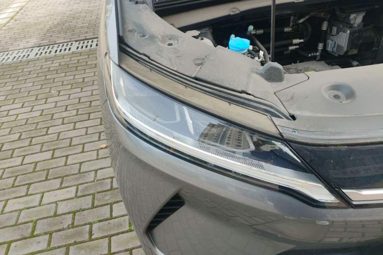 Used BYD Yuan UP 2024 401KM Leading Edition Right Front Headlight