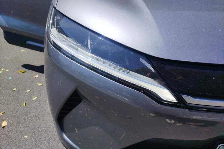 Used BYD Yuan UP 2024 401KM Leading Edition Right Front Headlight