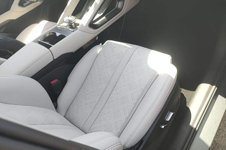 Used BYD Yuan UP 2024 401KM Beyond Edition Right Front Seat