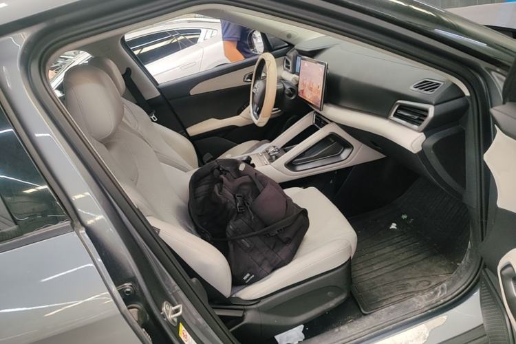 Used BYD Yuan UP 2024 401KM Leading Edition Right Front Seat