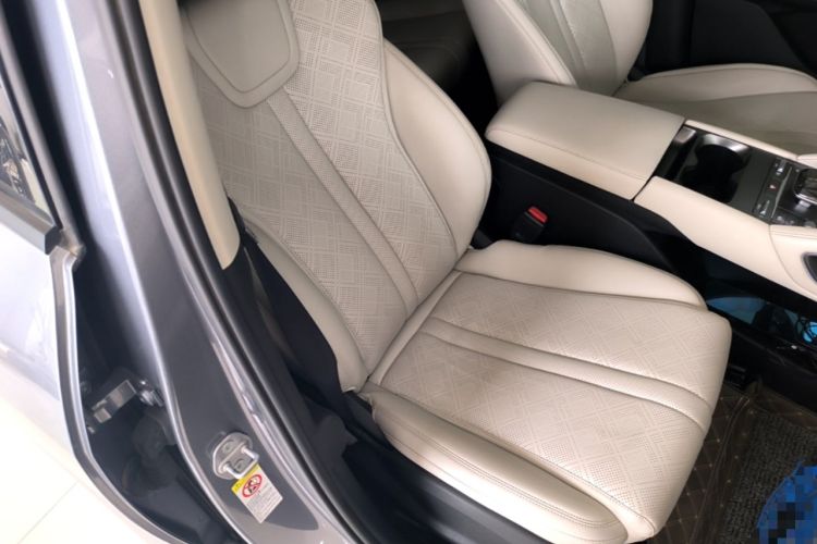 Used BYD Yuan UP 2024 401KM Leading Edition Right Front Seat