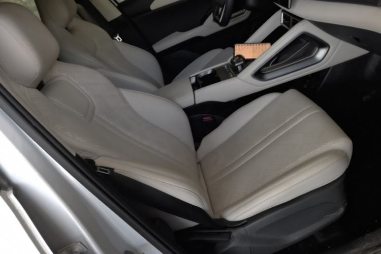 Used BYD Yuan UP 2024 401KM Leading Edition Right Front Seat