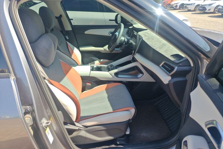Used BYD Yuan UP 2024 401KM Leading Edition Right Front Seat