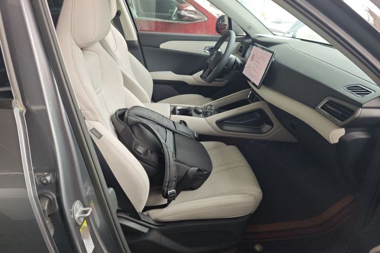 Used BYD Yuan UP 2024 401KM Leading Edition Right Front Seat