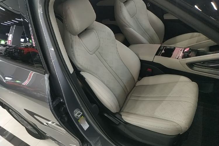Used BYD Yuan UP 2024 401 km Active Version Right Front Seat