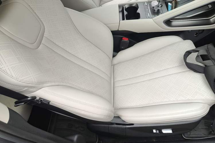 Used BYD Yuan UP 2024 401KM Beyond Edition Right Front Seat