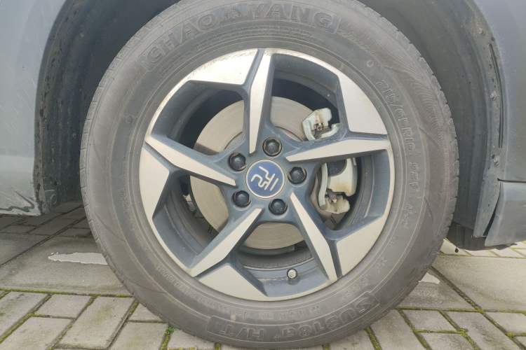 Used BYD Yuan UP 2024 401KM Leading Edition Right Front Wheel Hub