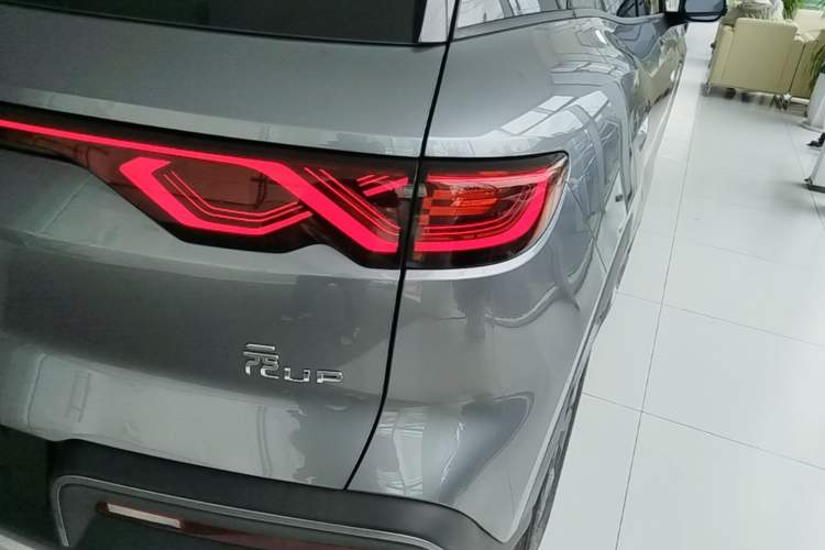 Used BYD Yuan UP 2024 401 km Active Version Right Rear Taillight