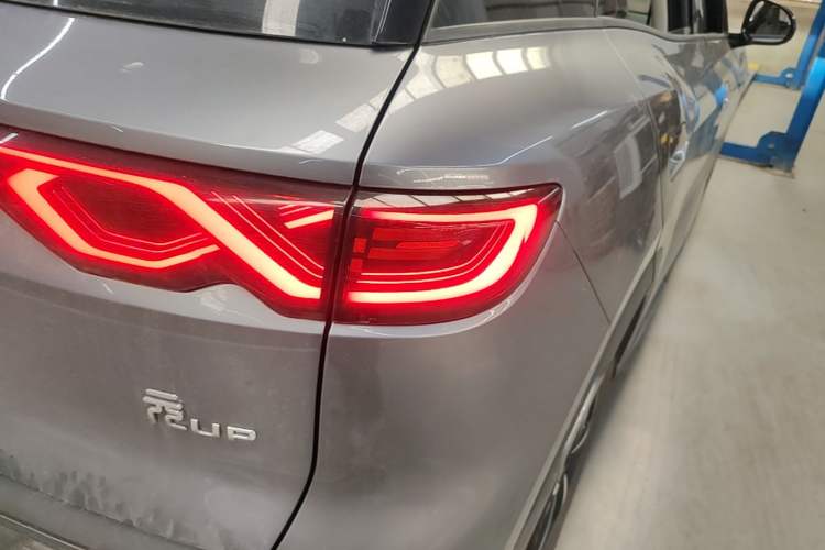 Used BYD Yuan UP 2024 401KM Leading Edition Right Rear Taillight