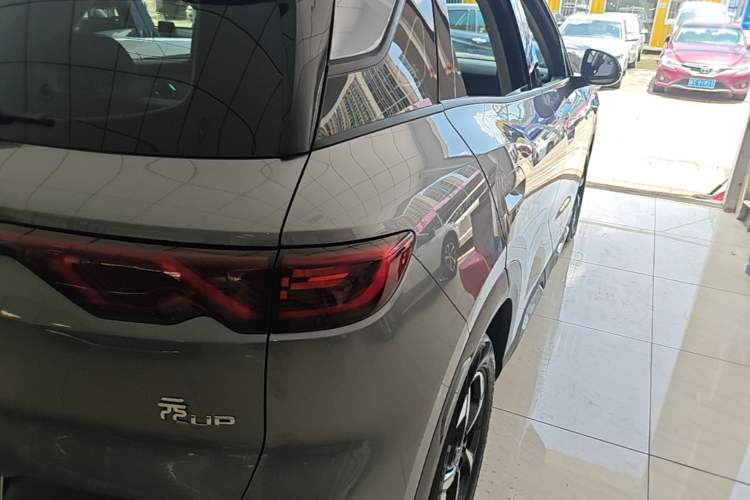 Used BYD Yuan UP 2024 401KM Leading Edition Right Rear Taillight