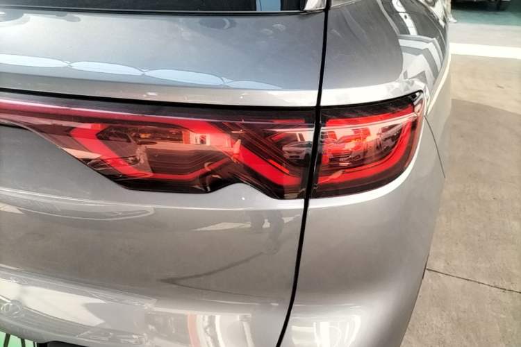 Used BYD Yuan UP 2024 401KM Beyond Edition Right Rear Taillight