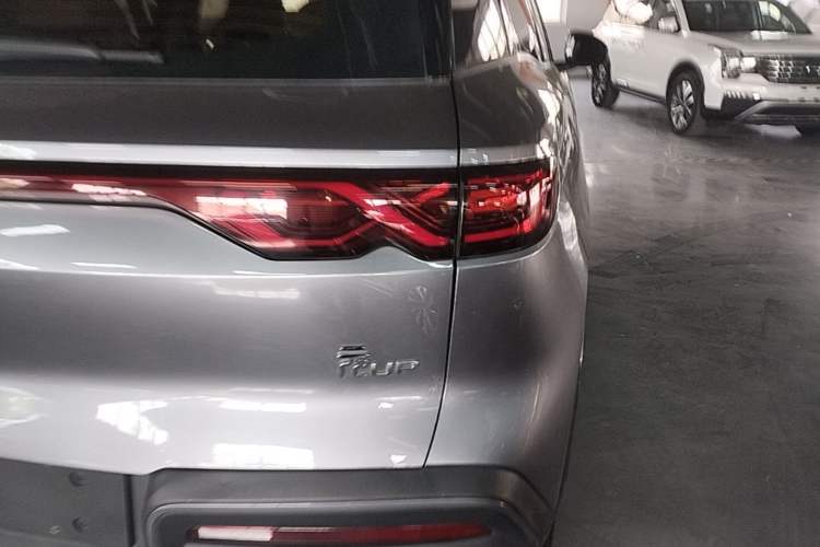 Used BYD Yuan UP 2024 401KM Leading Edition Right Rear Taillight