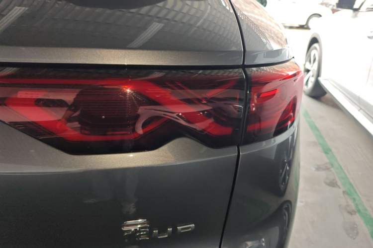 Used BYD Yuan UP 2024 401KM Leading Edition Right Rear Taillight