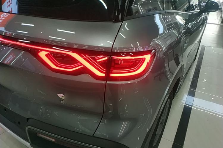 Used BYD Yuan UP 2024 401 km Active Version Right Rear Taillight