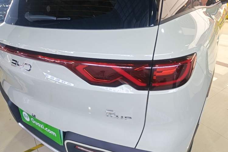 Used BYD Yuan UP 2024 401KM Leading Edition Right Rear Taillight