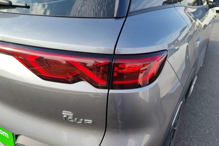 Used BYD Yuan UP 2024 401KM Leading Edition Right Rear Taillight