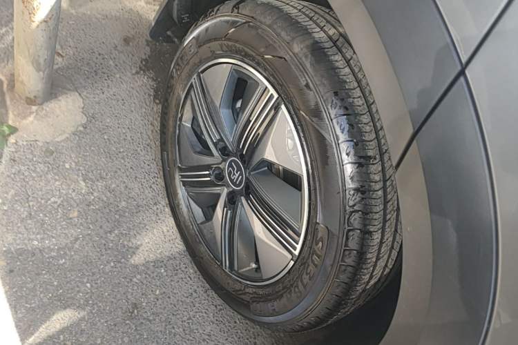 Used BYD Yuan UP 2024 401KM Beyond Edition Right Rear Wheel Hub
