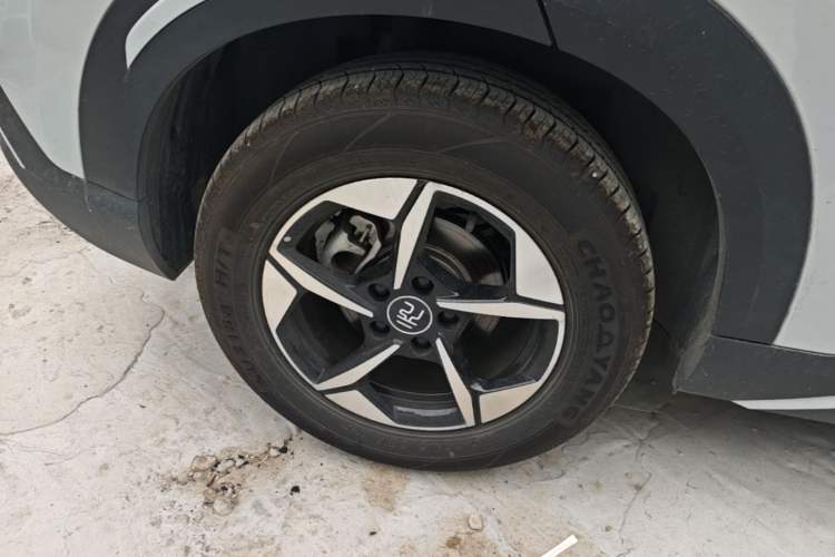 Used BYD Yuan UP 2024 401KM Beyond Edition Right Rear Wheel Hub