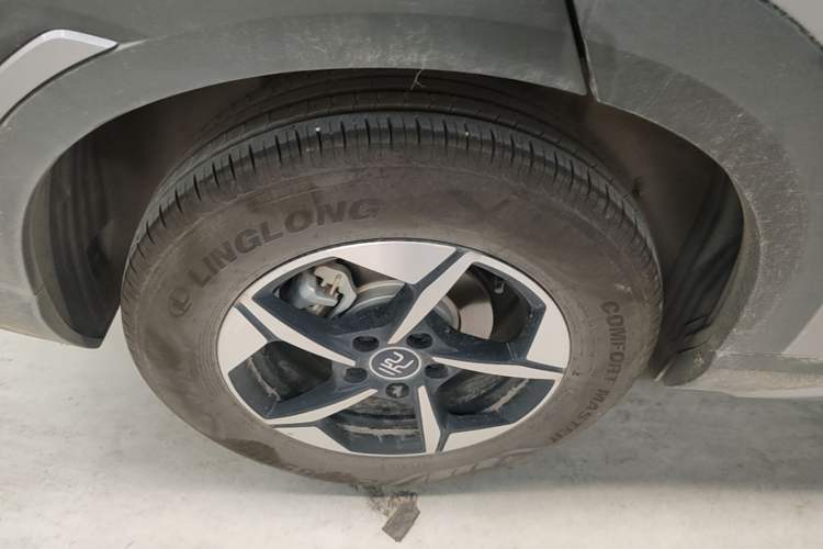 Used BYD Yuan UP 2024 401KM Leading Edition Right Rear Wheel Hub