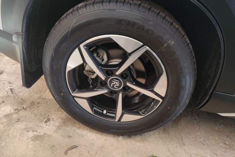Used BYD Yuan UP 2024 401KM Leading Edition Right Rear Wheel Hub