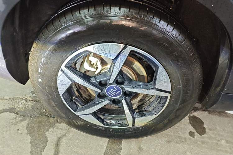 Used BYD Yuan UP 2024 401KM Leading Edition Right Rear Wheel Hub