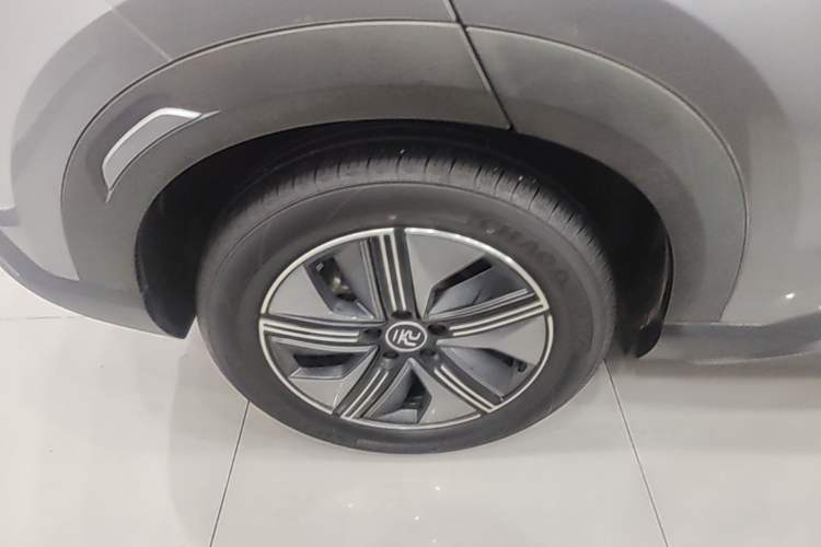 Used BYD Yuan UP 2024 401KM Beyond Edition Right Rear Wheel Hub