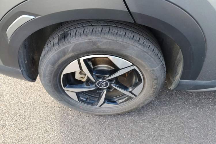 Used BYD Yuan UP 2024 401KM Leading Edition Right Rear Wheel Hub