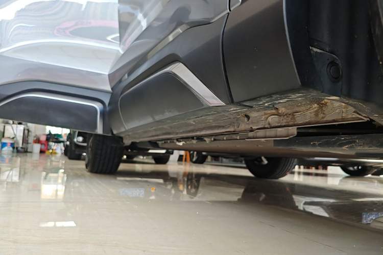 Used BYD Yuan UP 2024 401KM Leading Edition Right Side Sill