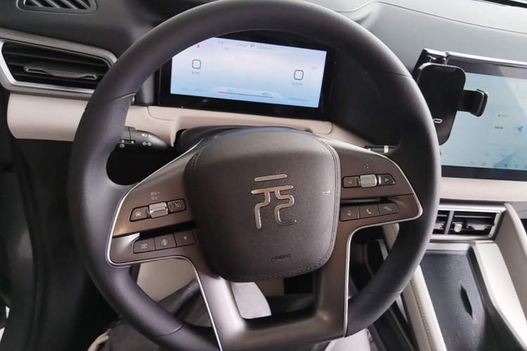 Used BYD Yuan UP 2024 401 km Active Version Steering Wheel
