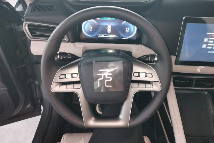 Used BYD Yuan UP 2024 401 km Active Version Steering Wheel